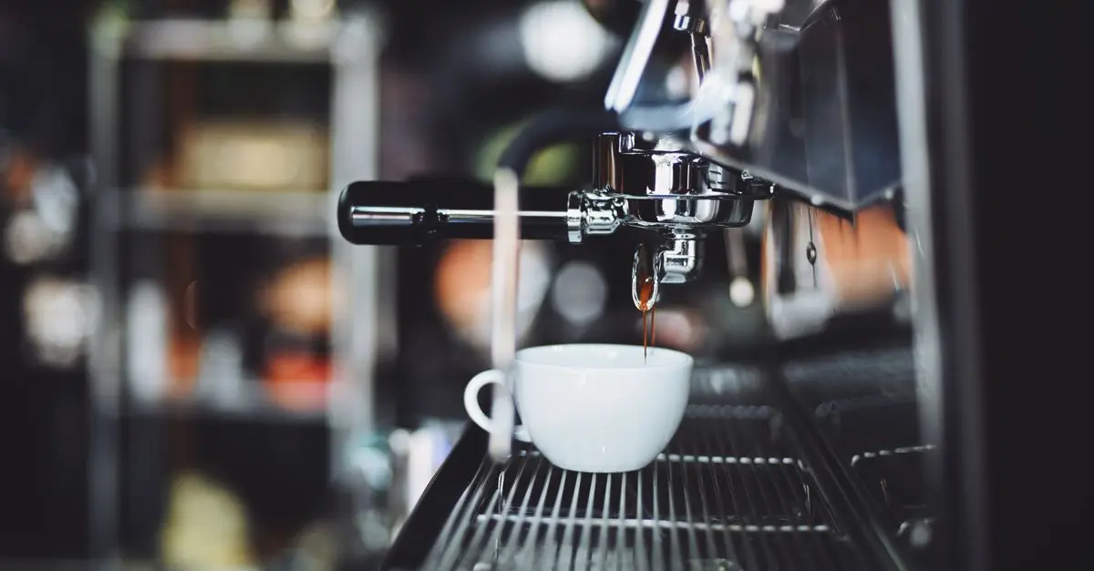 Découvrez notre comparatif des cafetières expresso rétro